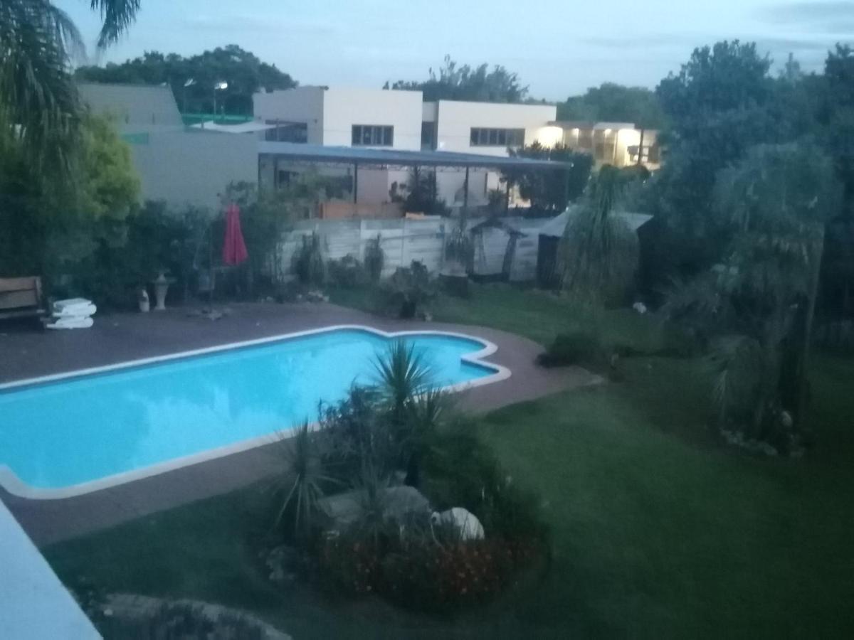 Joy On Joyce Hotel Alberton Buitenkant foto