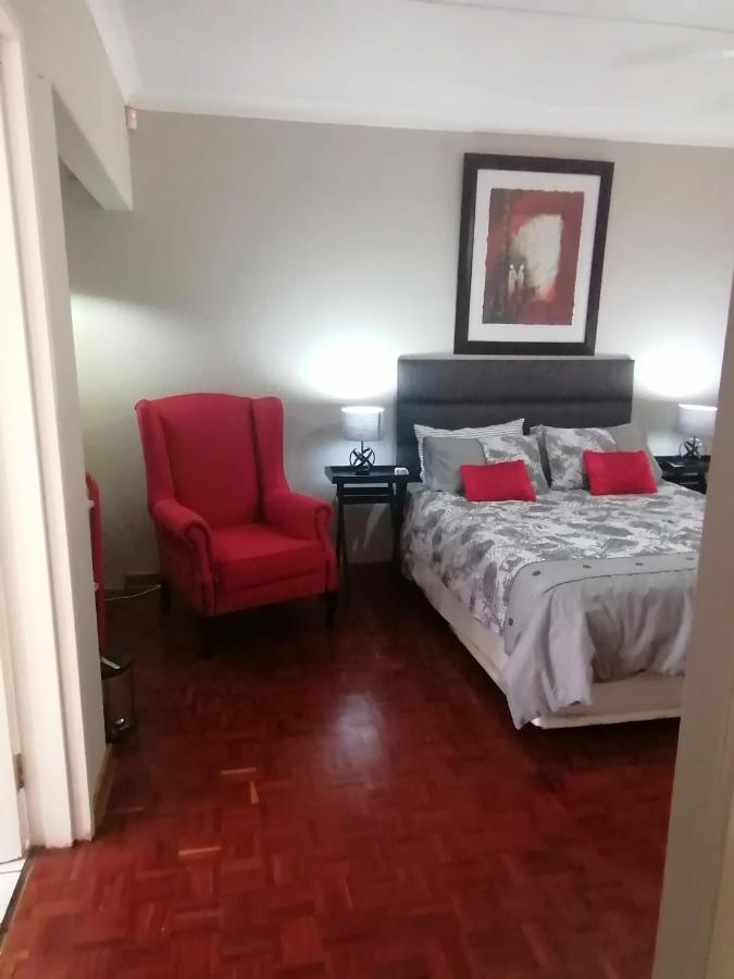 Joy On Joyce Hotel Alberton Buitenkant foto